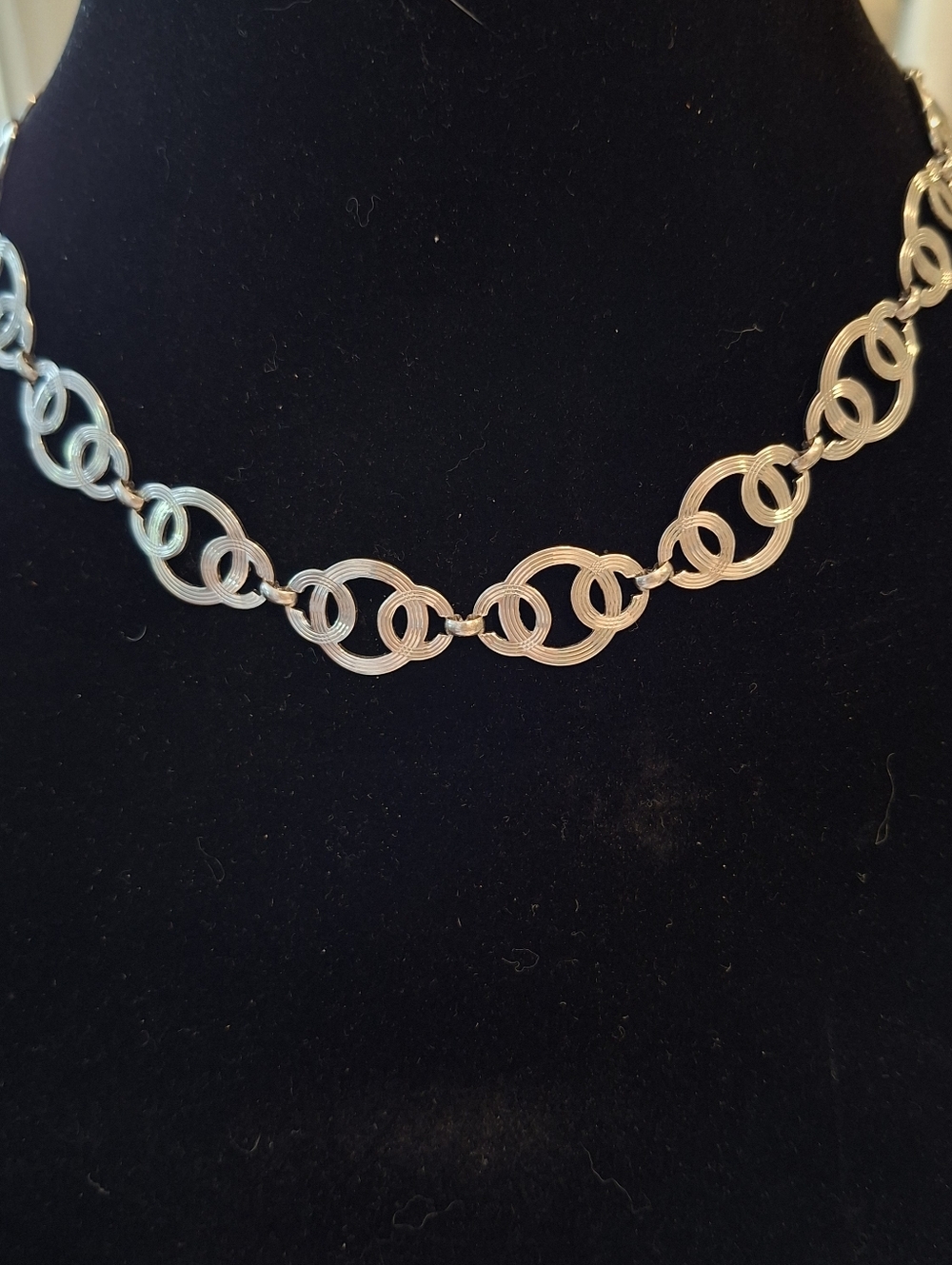 Vintage Sterling WRE connected Circles Necklace